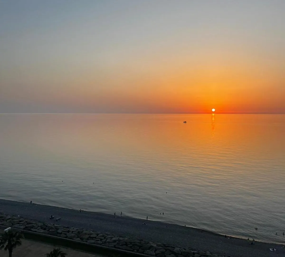 11 Floor Batumi Hotel 0*,
